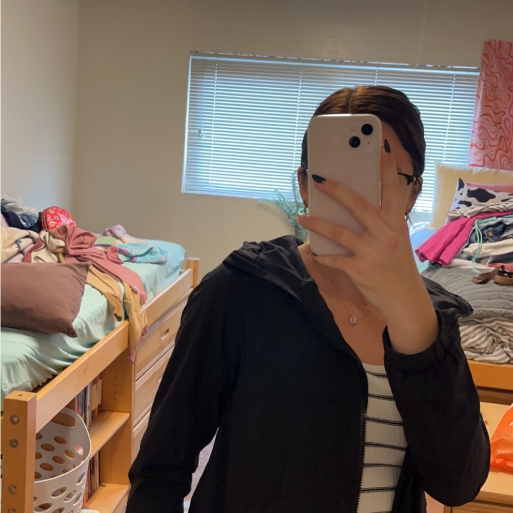 lulu windbreaker